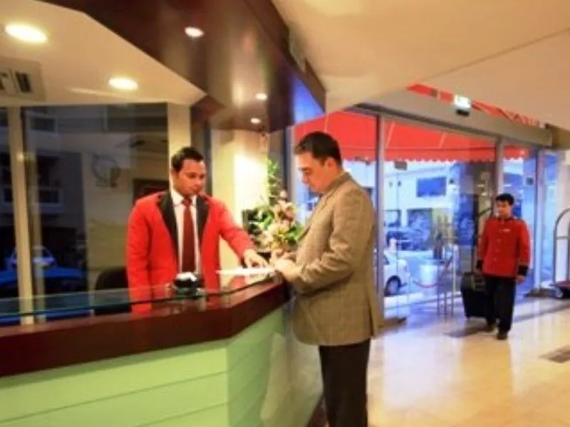 Sun And Sands Hotel Dubai 3*,